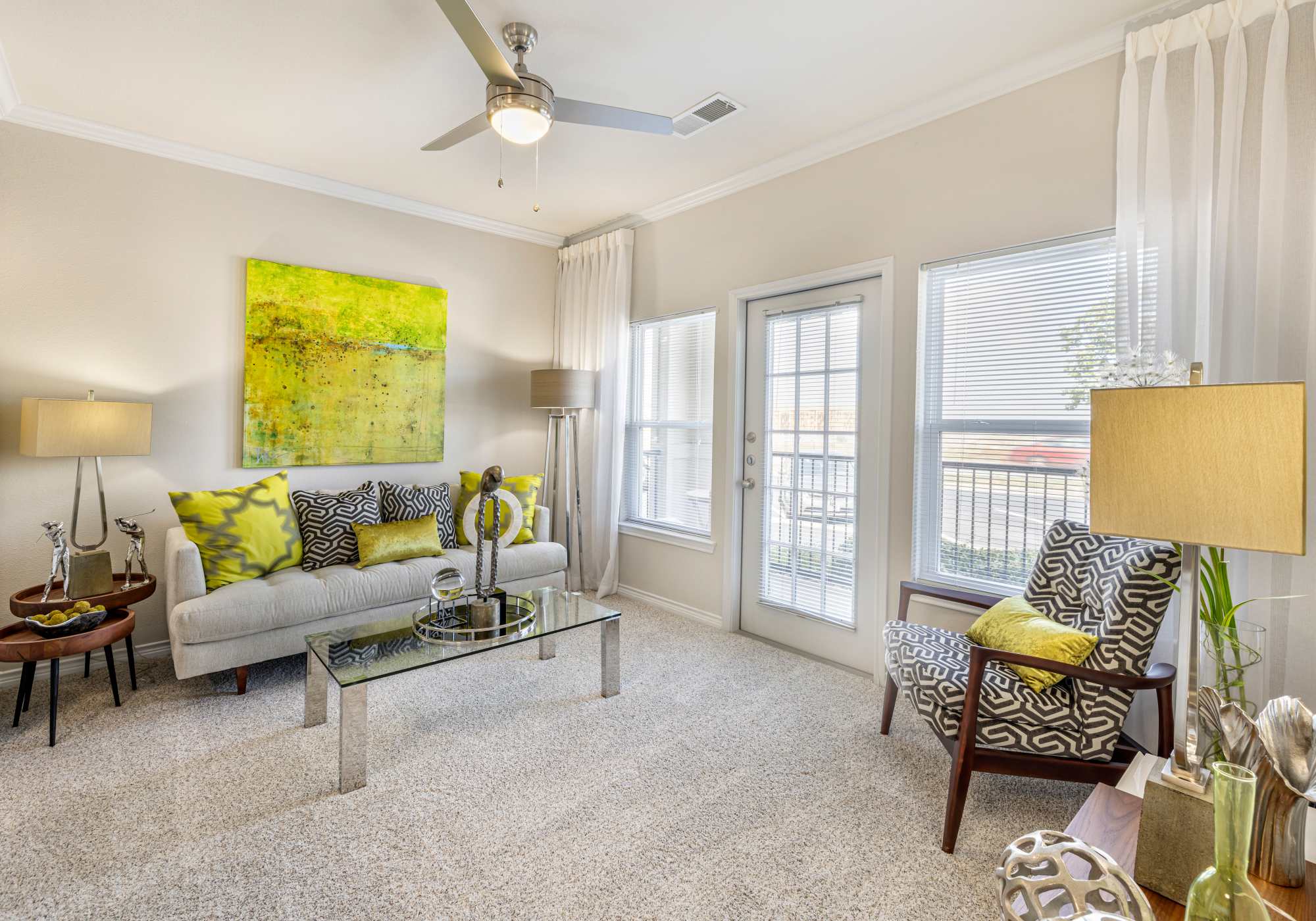 Lee's Summit, Missouri, apartments at New Longview