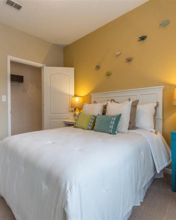 Model bedroom with plush carpeting at Chattahoochee Ridge in Atlanta, Georgia