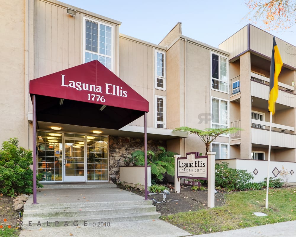 Entrance into apartment building at Laguna Ellis in Concord, California