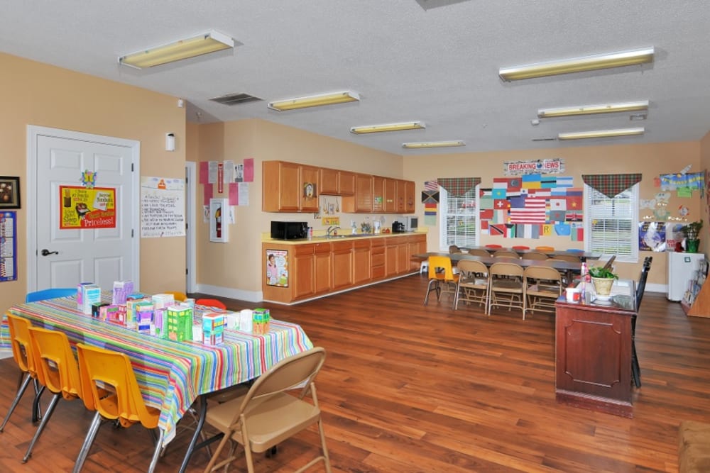 Spacious clubhouse area at Cherokee Summit Apartments in Acworth, Georgia