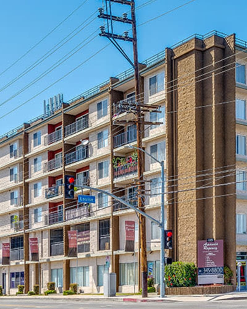Amanda Regency Apartments, Van Nuys, California