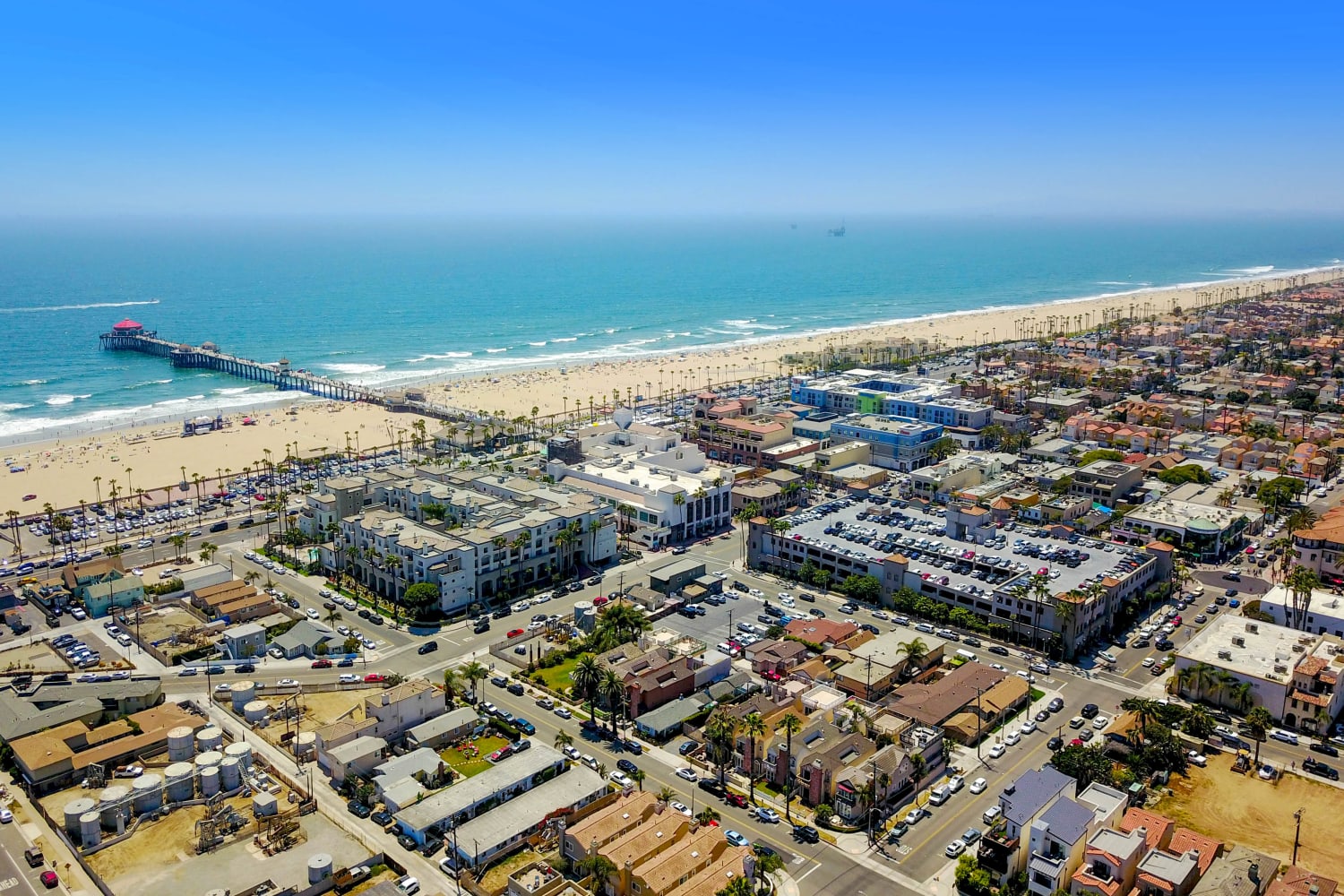 Aerial view of the neighborhood near Pacific Breeze Townhomes in Huntington Beach, California