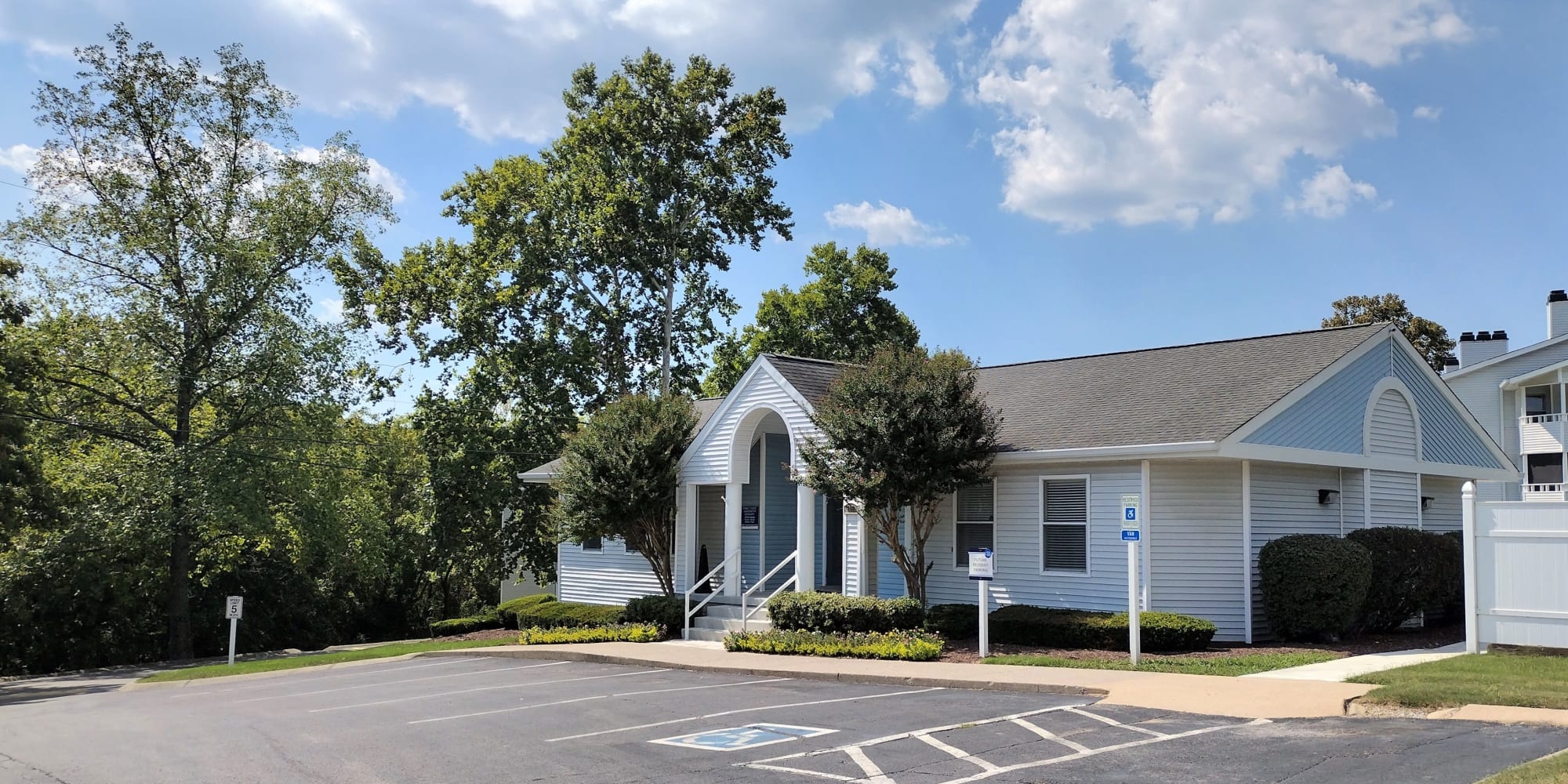 Pebble Creek Apartments in Antioch, Tennessee