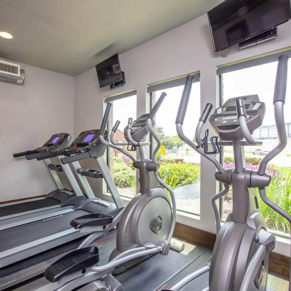 Fitness center at Barcelo Apartment Homes in San Antonio, Texas