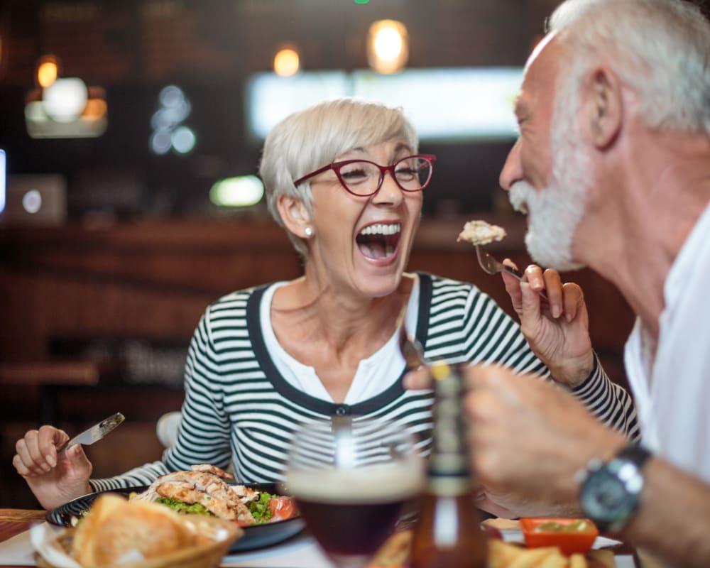 Residents enjoy restaurant quality dining at Marla Vista in Green Bay, Wisconsin.
