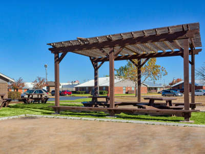 View amenities at The Edge Of Moore in Moore, Oklahoma