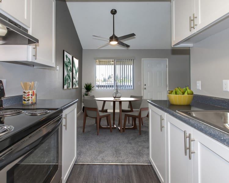 Tolenas Fairfield Ca Apartments For Rent Avery Park Apartments