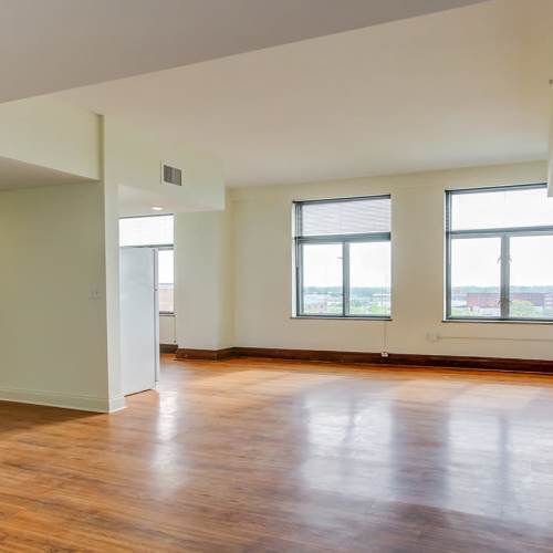 Spacious living space at 43 Town Square in Lima, Ohio