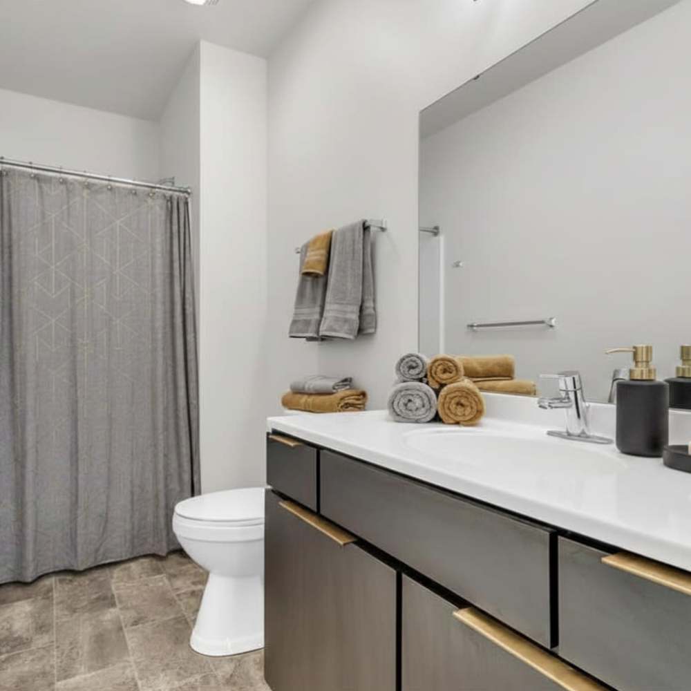 Large bathrooms at Lofts2 in Kenosha, Wisconsin
