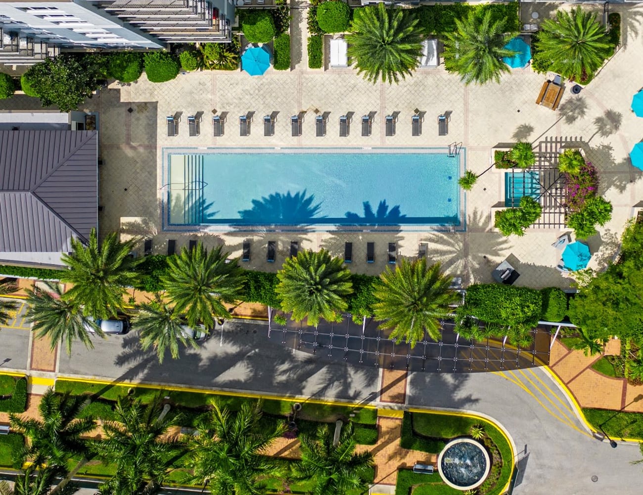 Resident lounge with plenty of comfortable chairs at Midtown 24 in Plantation, Florida