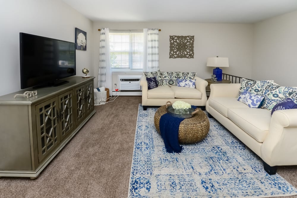 Living Room at Roberts Mill Apartments & Townhomes in Maple Shade, New Jersey