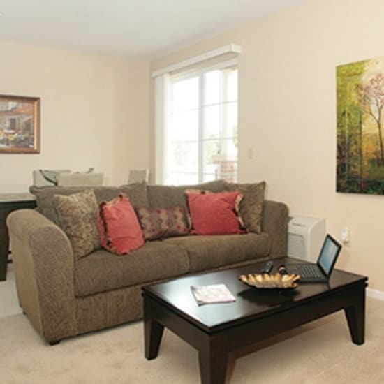 Month-to-Month Rentals at senior living community in Shawnee, KS