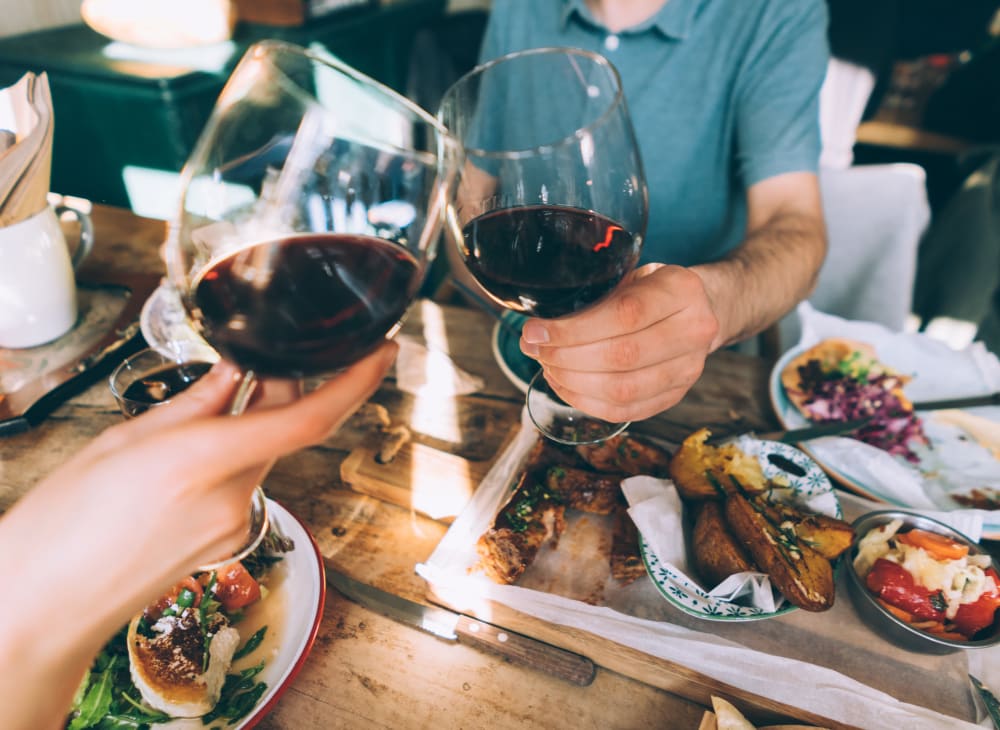  A couple dines out near Elan 41 Apartments in Seattle, Washington