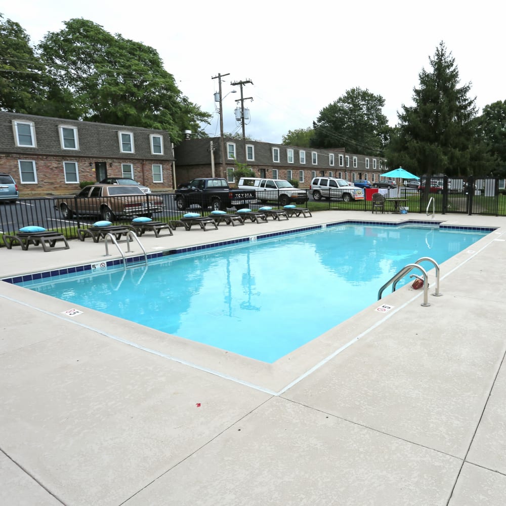 Large swimming pool at Reserve at Lindsay in Louisville, Kentucky