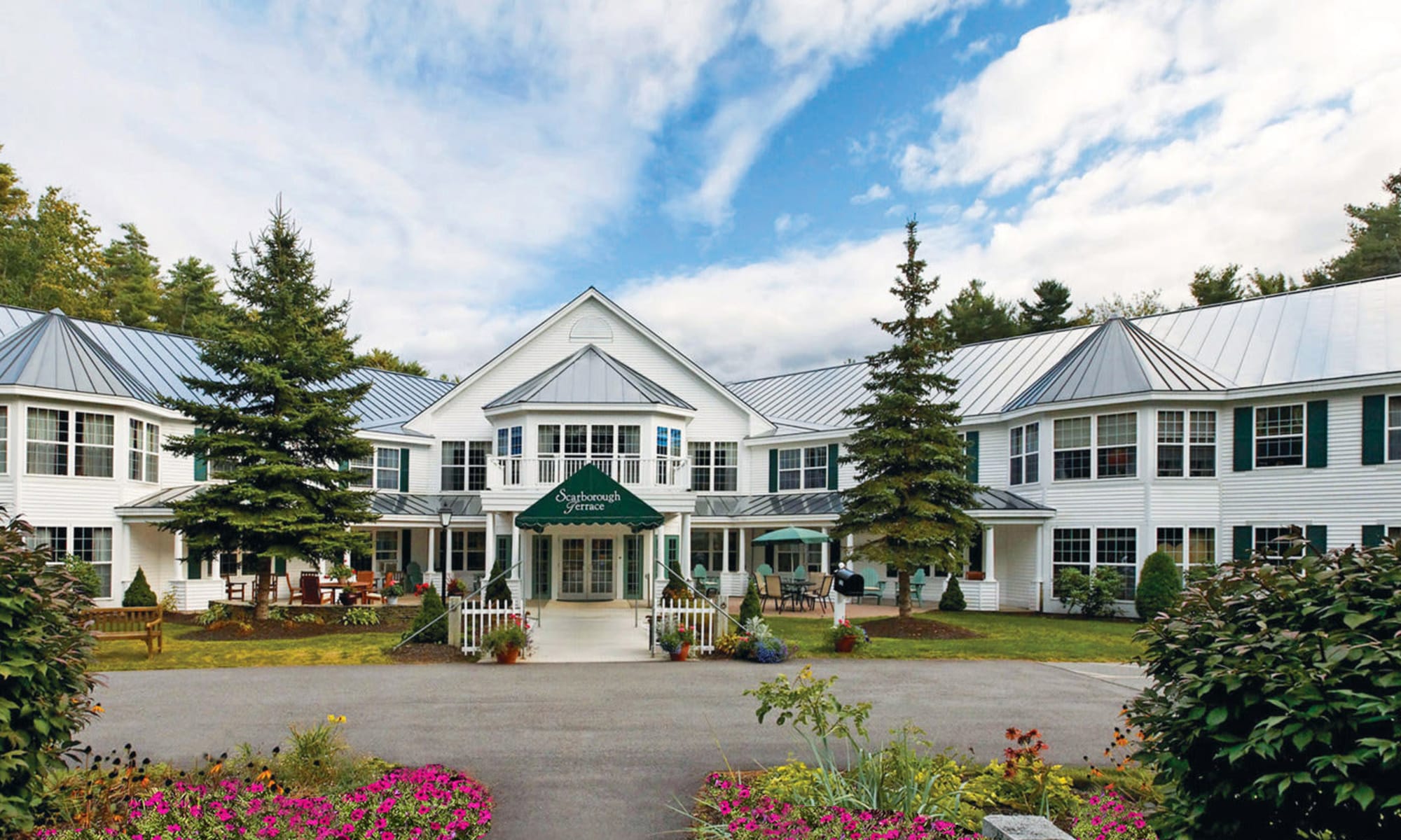 Senior living at Scarborough Terrace in Scarborough, Maine