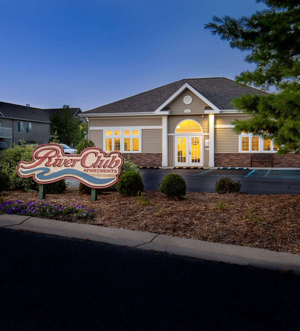 Exterior clubhouse at AMP Residential in Grand Rapids, 