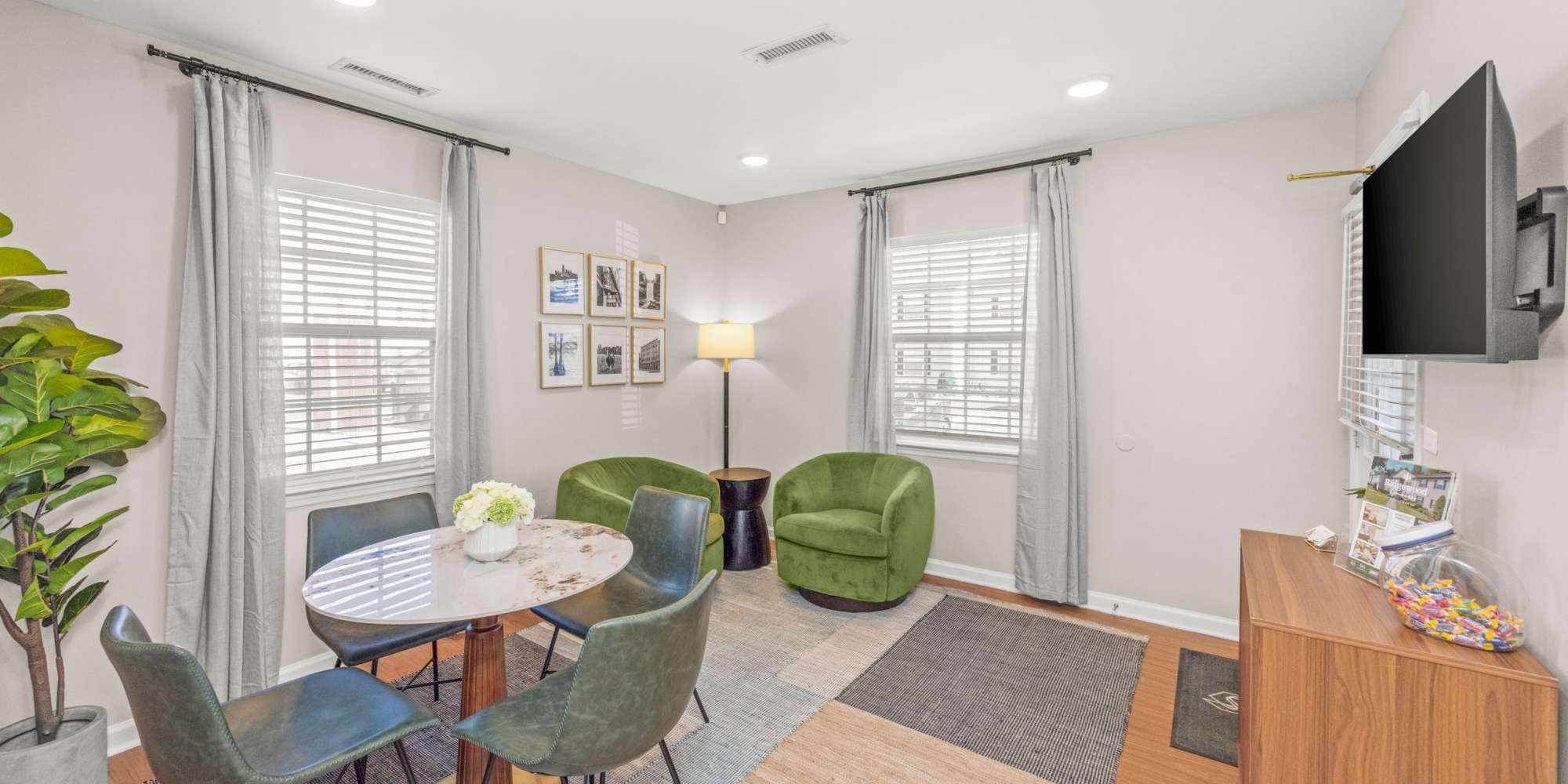 Leasing Office with TV at Ridgewood at Greenbrier in Greenbrier, Tennessee