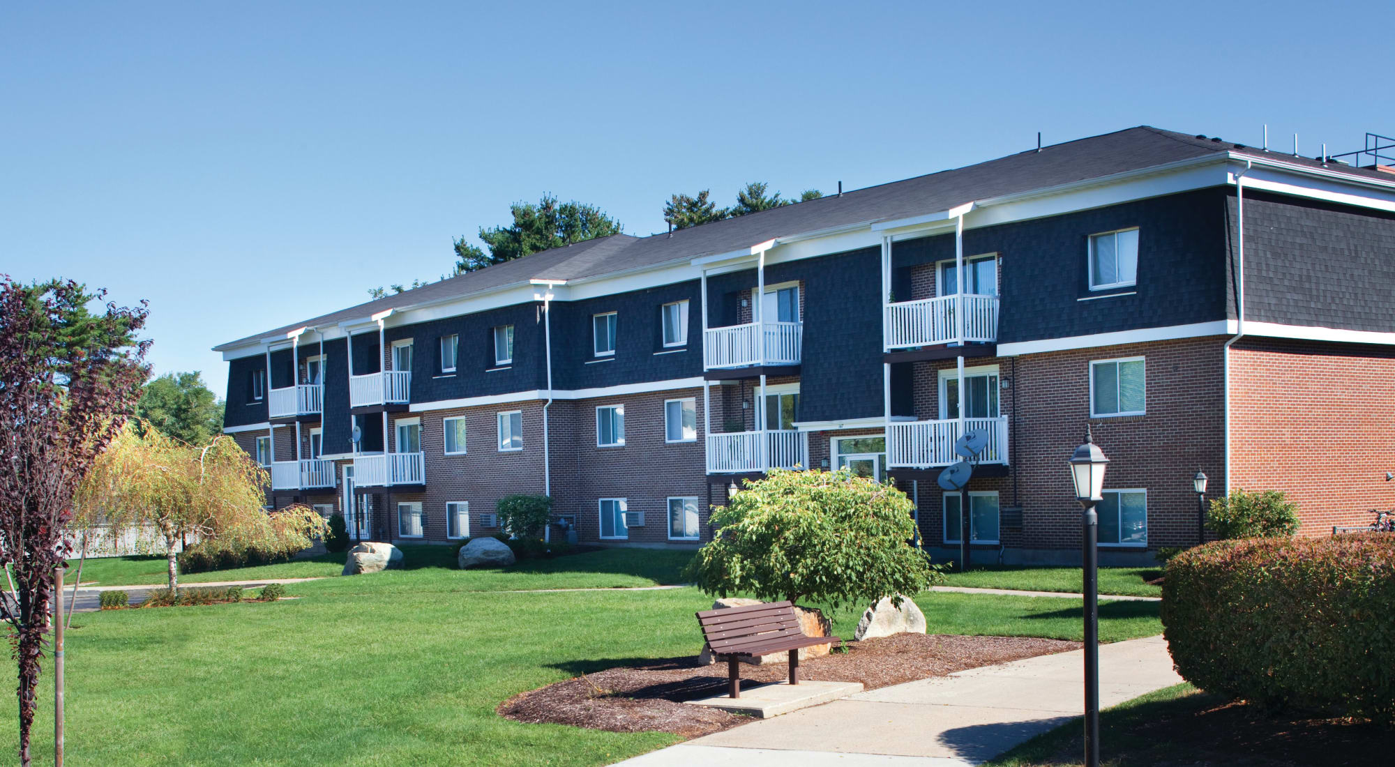 Schedule your tour of Stone Ends in Stoughton, Massachusetts