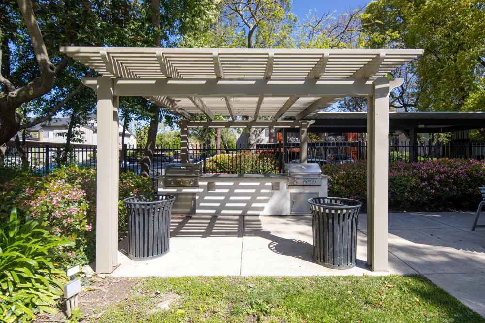 Outdoor barbeque area at Falls at Arden in Sacramento, California