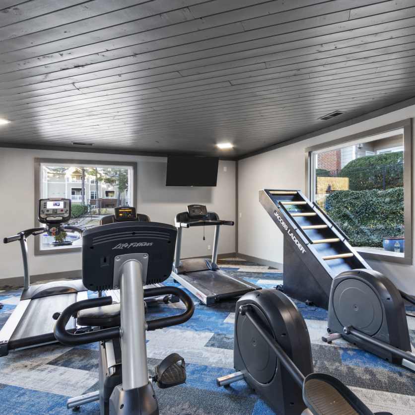 Gym at The Ashton (5 of 6)