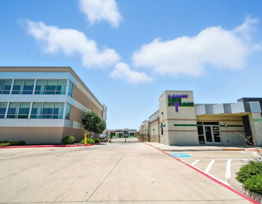 Storage hug at Storage Hub - Military in San Antonio, Texas