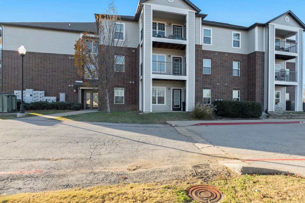 Community apartment at Hartford Villas in Broken Arrow, Oklahoma