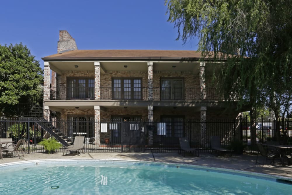 Exterior view of an apartments at Gates of Oakwood in Terrytown, Louisiana