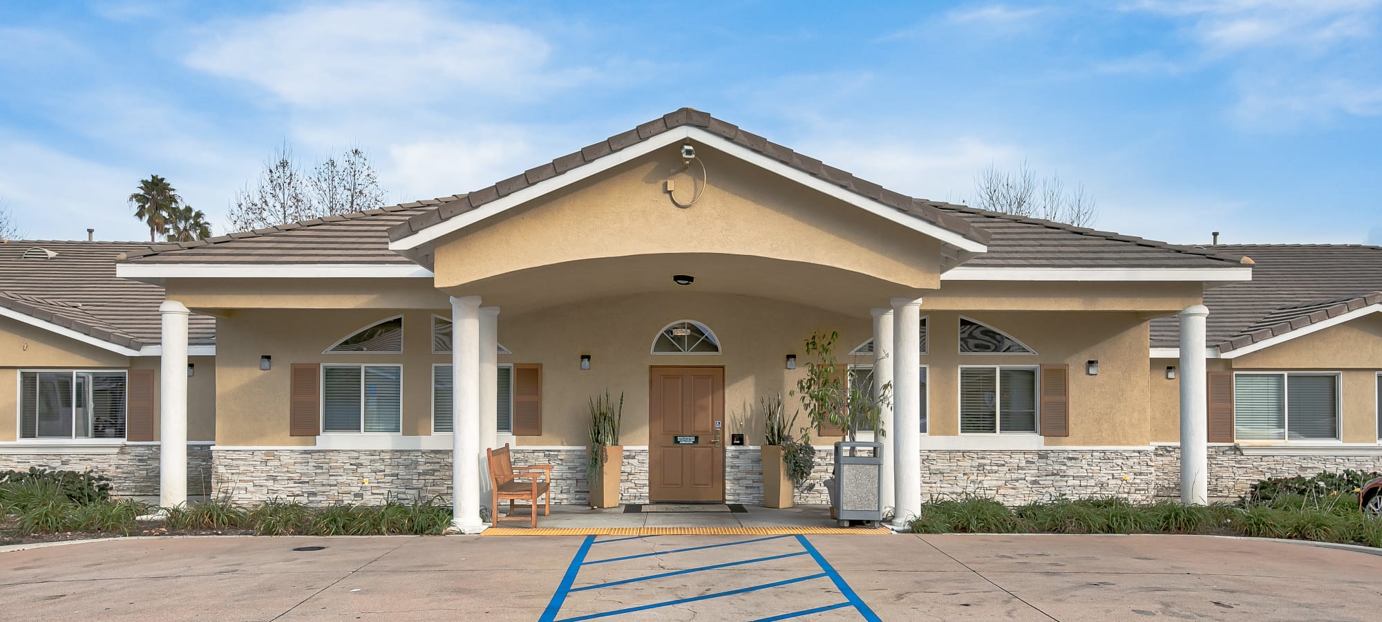 Exterior Image of Sunlit Gardens in Alta Loma, California