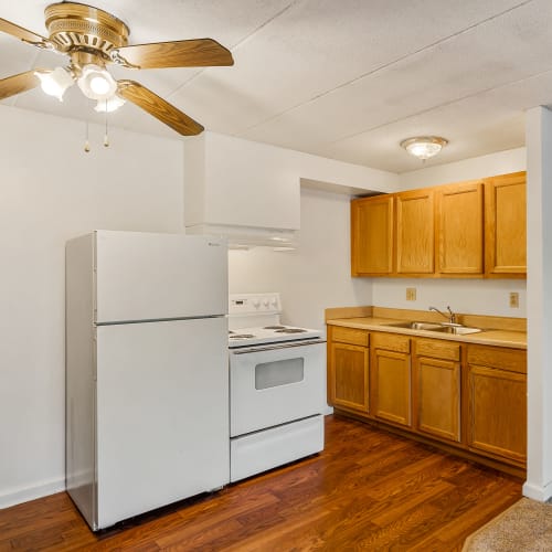 Fully equipped kitchen with updated appliances at Brixworth Apartments in Cincinnati, Ohio