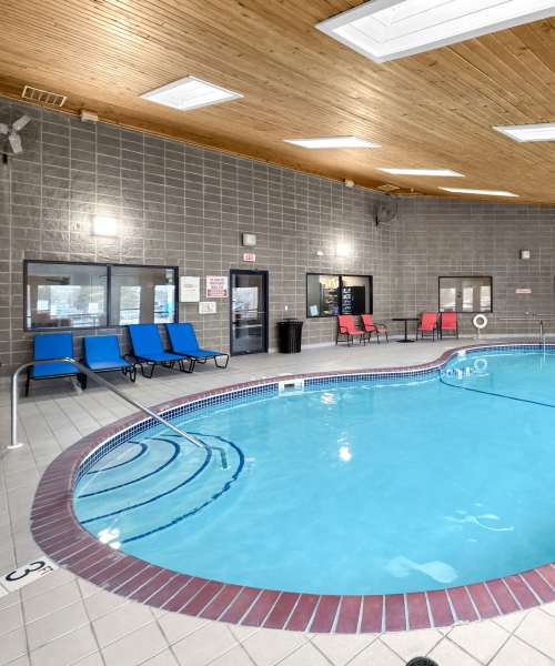 Swimming pool at Cambridge Court Apartments in West Des Moines, Iowa