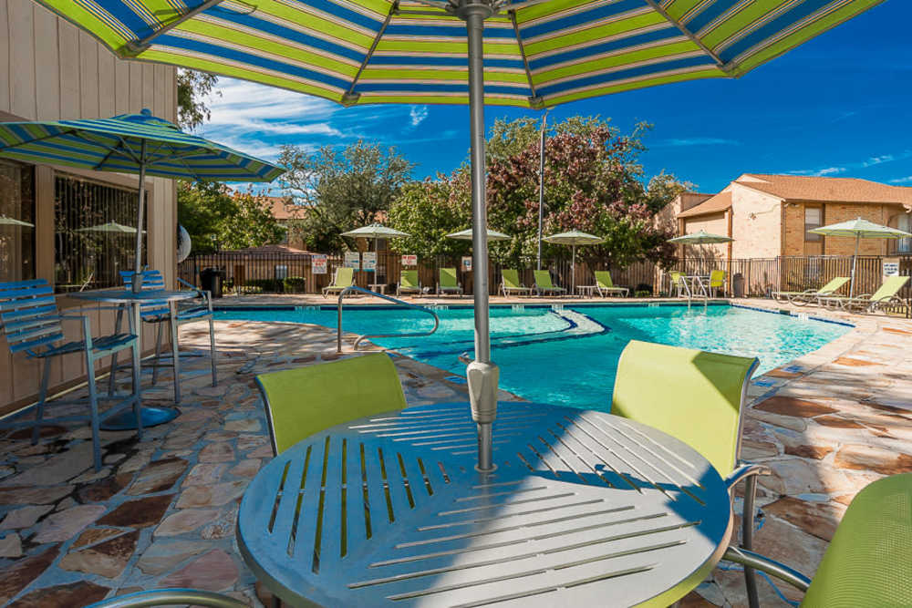 Outdoor seating area at Aden Crest in Fort Worth,Texas