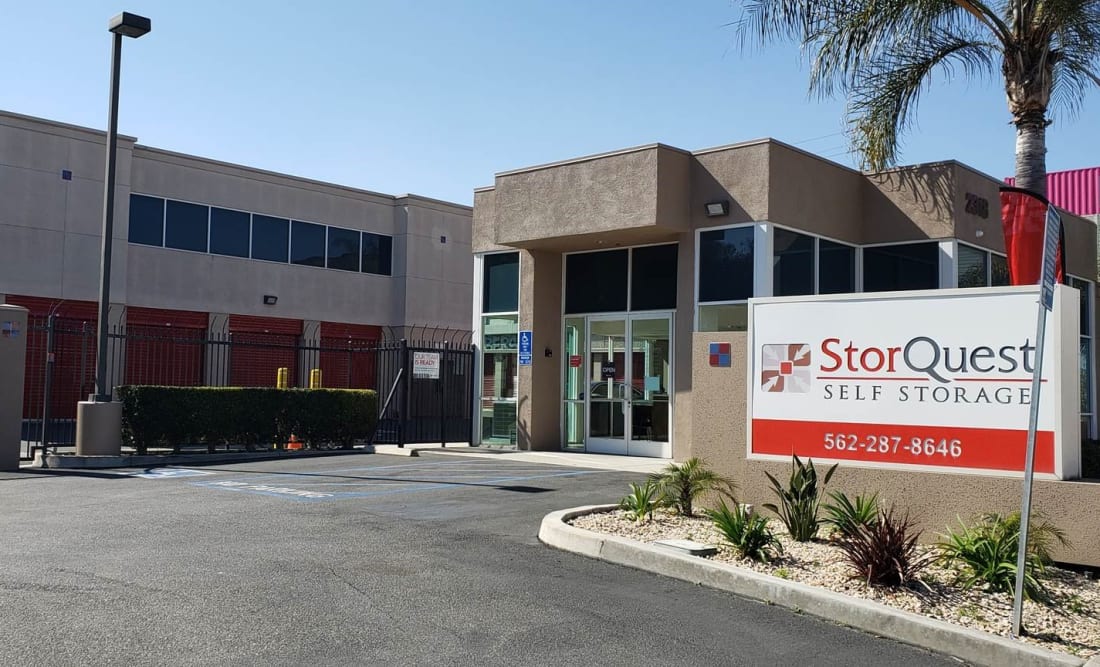 North Long Beach Storage Units Storquest Self Front At Storquest Self Storage In Long Beach Ca
