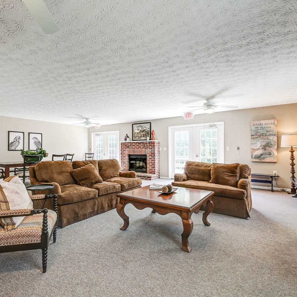Brown sofas and wooden coffee table at Autumn Run in Millersburg, Ohio