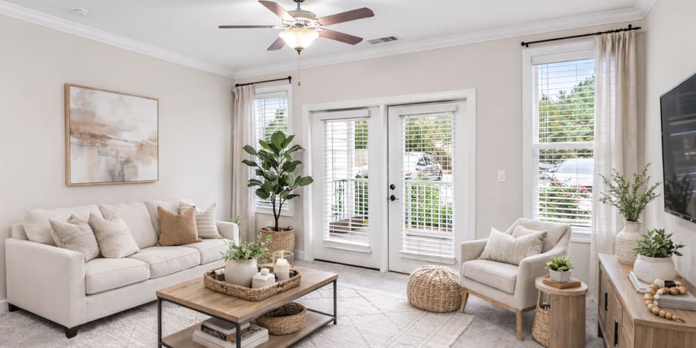 Furnished living room at Ballantyne Commons of Hendersonville in Hendersonville, North Carolina