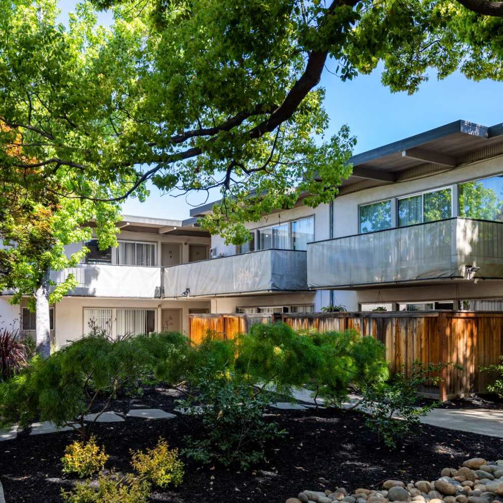Community veiw with greenery arround at Glenwood Garden Apartments in Mountain View, California