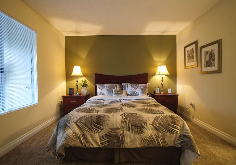 Model bedroom at Shadowridge Summerwind in Vista, California