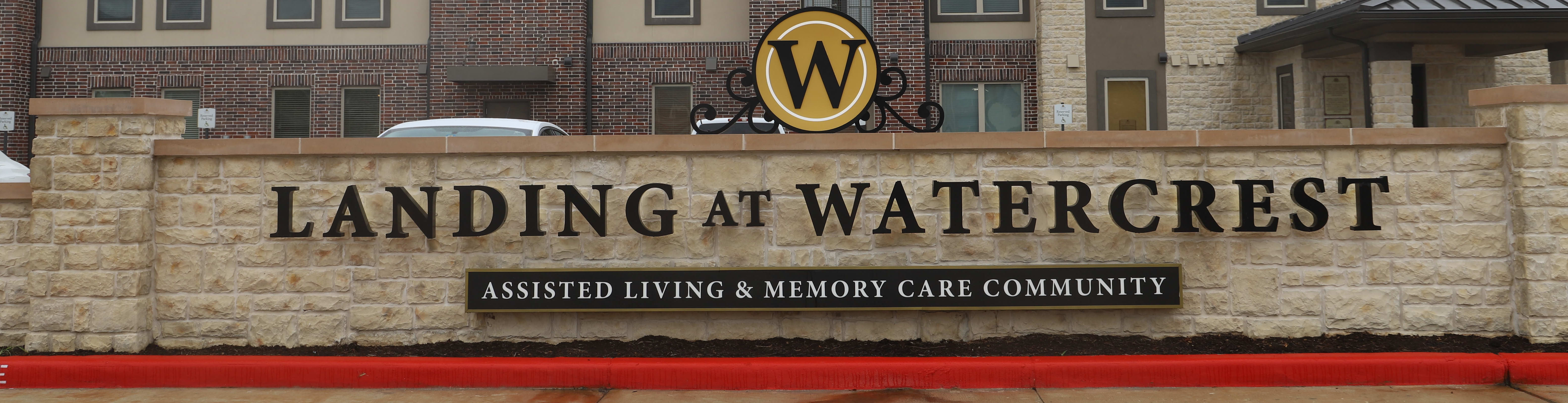 Dining at Landing at Watercrest Shadow Creek Ranch in Pearland, Texas