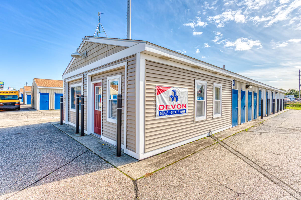 The leasing office in El Paso, Texas at Armadillo Self Storage