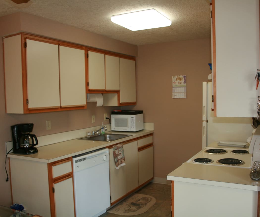 Cheryl Lynn offers a fully equipped kitchen in Salem, Oregon