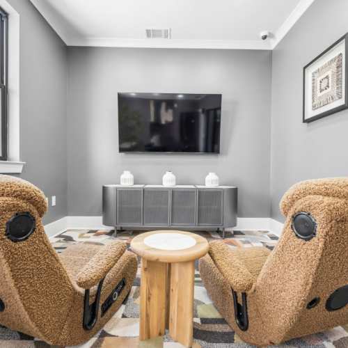 Evergreen-westside-apartments-gainsville-florida-new-apartment-community-media-room (Large)