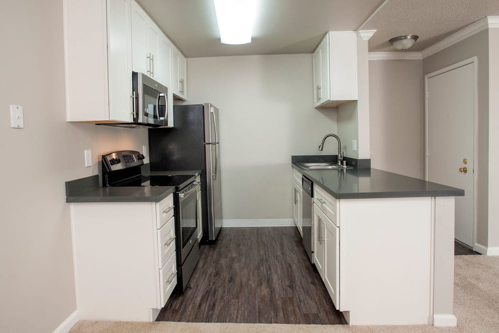 Luxury Studios, 1 & 2 Bedroom Apartments in Alameda, CA