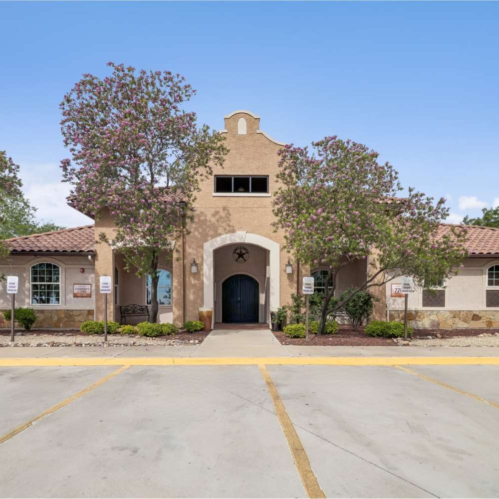 Exterior front office view at Sunset Lodge in Odessa, Texas
