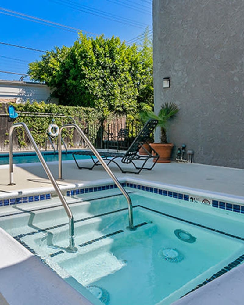 Hot tub at Villa Bianca, West Hollywood, California