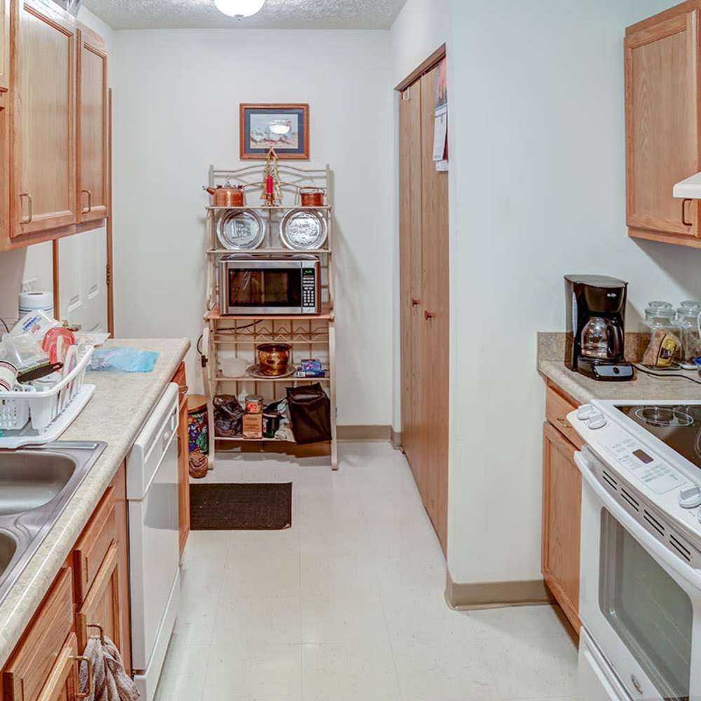 A kitchen of an apartment home at Ardmore Crossing in Chillicothe, Ohio