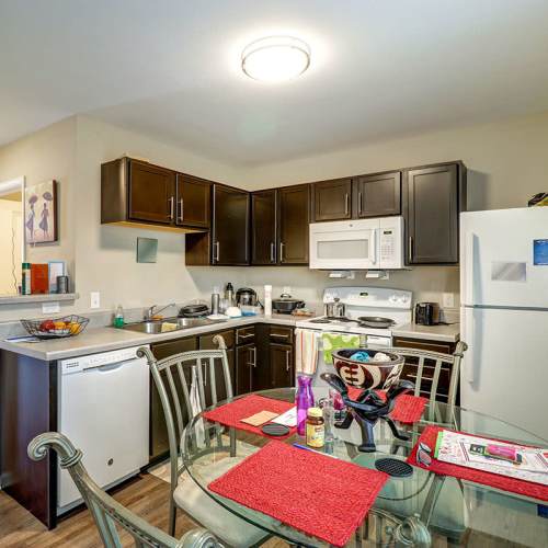 Spacious kitchens for cooking at Parrish Greene in Estill, South Carolina