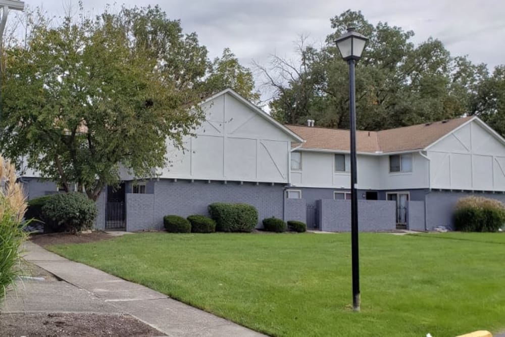 Exterior of Shaker Square Townhome Apartments
