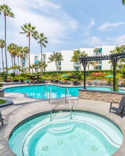 Hot tub and swimming pool at Ocean Club Apartment Homes, Redondo Beach, California