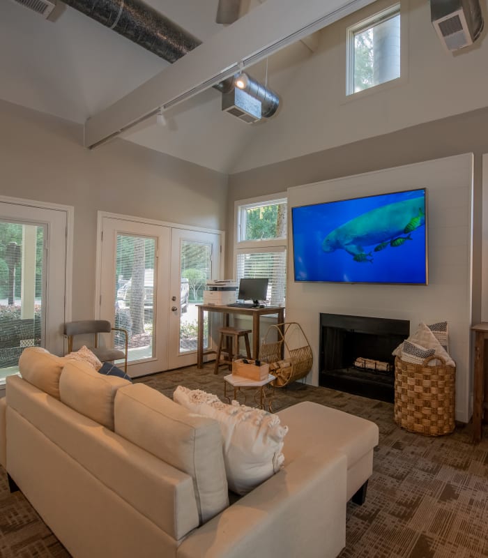 Spacious clubhouse lounge at The Pointe of Ridgeland in Ridgeland, Mississippi