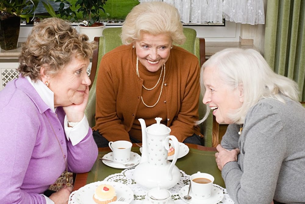 Residents having tea at Regency Village at Bend in Bend, Oregon