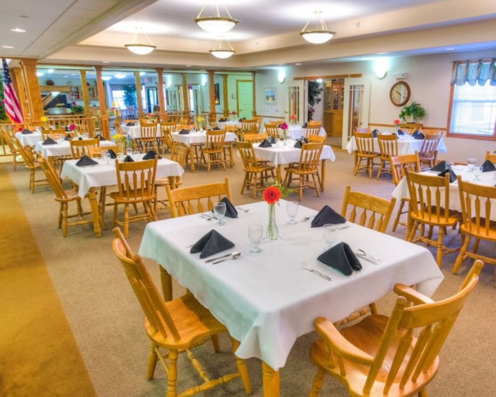 Large dining room with plenty of seating at Addington Place of Fort Madison in Fort Madison, Iowa